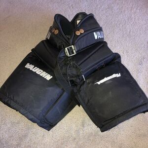 VAUGHN VELOCITY V7 XR HOCKEY PANTS LEG PADS BLACK JUNIOR SIZE SMALL/MEDIUM